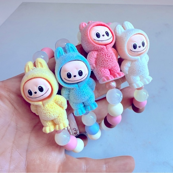 NWOT 1 Handmade Labubu Colorful Beaded Kid Bracelet - Picture 3 of 4